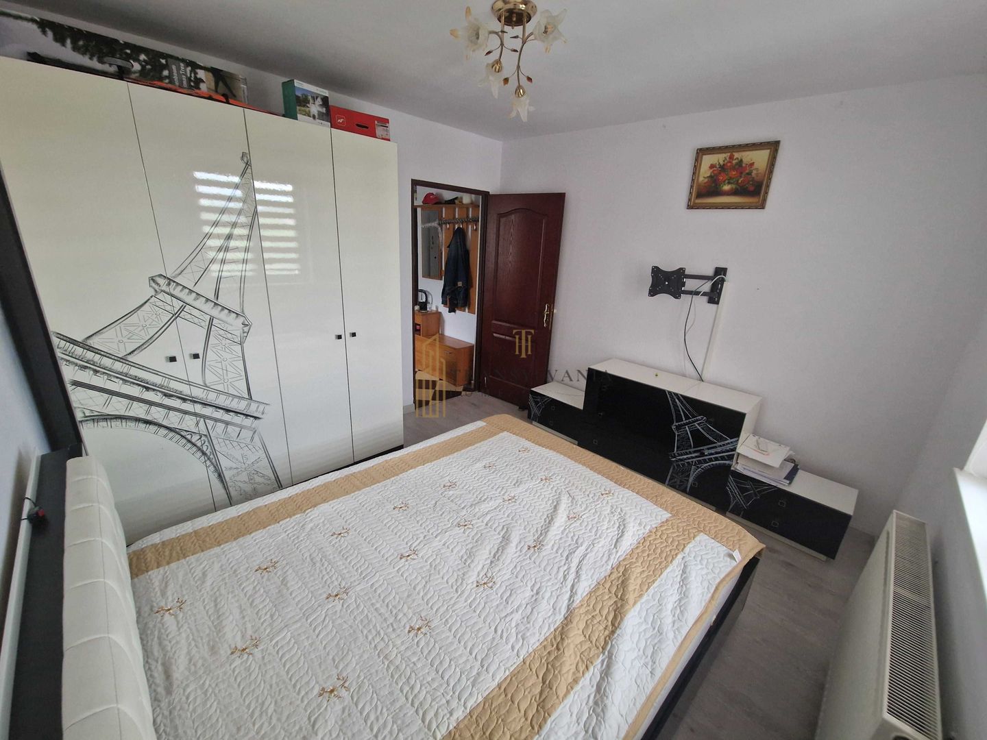 Apartament 3 camere - decomandat, mobilat, etaj 2/4, Cisnadie - Poză 2