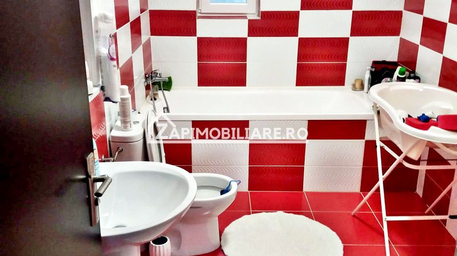 Casa 4 camere, 2 băi,141 mp,555 mp teren,cartier Răsăritului - Poză 8