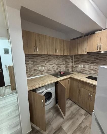 De inchiriat garsoniera , Liberty Centre - Poză 10