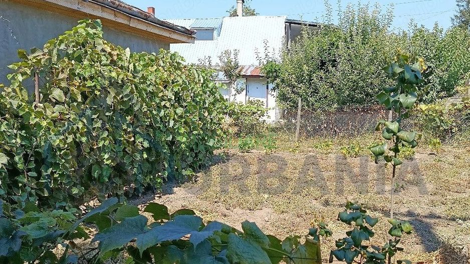 Casă construită în 1975, teren 450 mp, Sarca - Poză 1