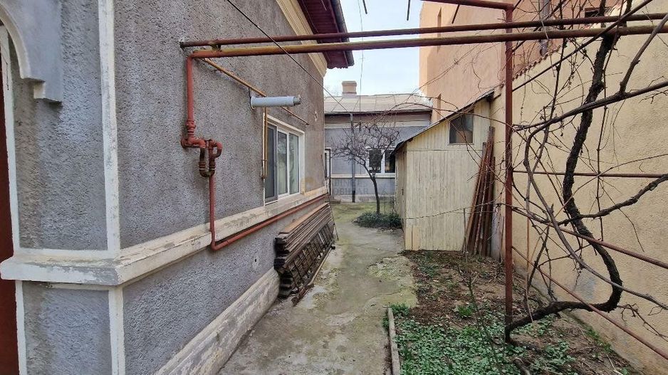 Casă 5 camere de vânzare | Zona Ion Mihalache | Teren 258 m² - Poză 3