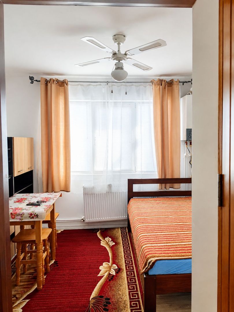 Garsoniera 18 mp baie proprie, total renovata Canta 40000 euro - Poză 1