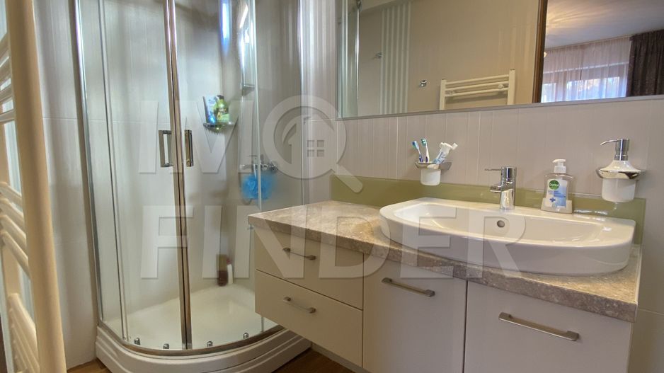 Vila individuala/Pensiune, teren 1022 mp, piscina, pompa de caldura - Poză 24