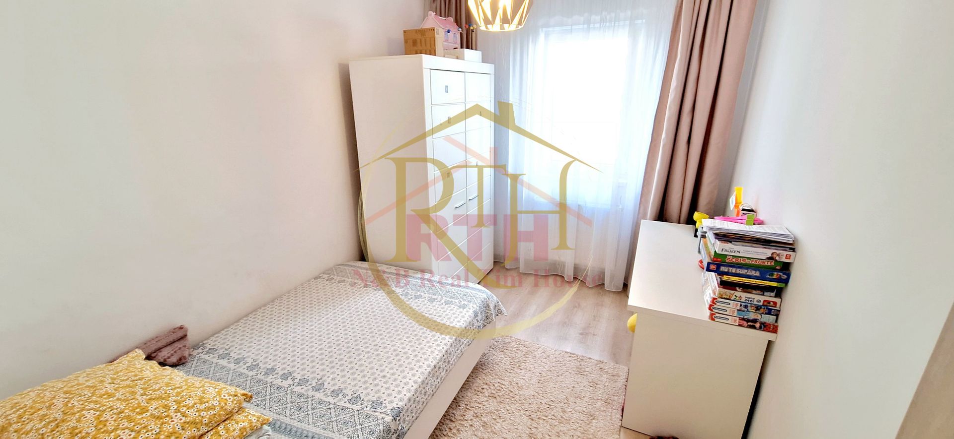 Vand apartament 3 camere mobilat si utilat, Giroc, Bulevardul Soarelui - Poză 12