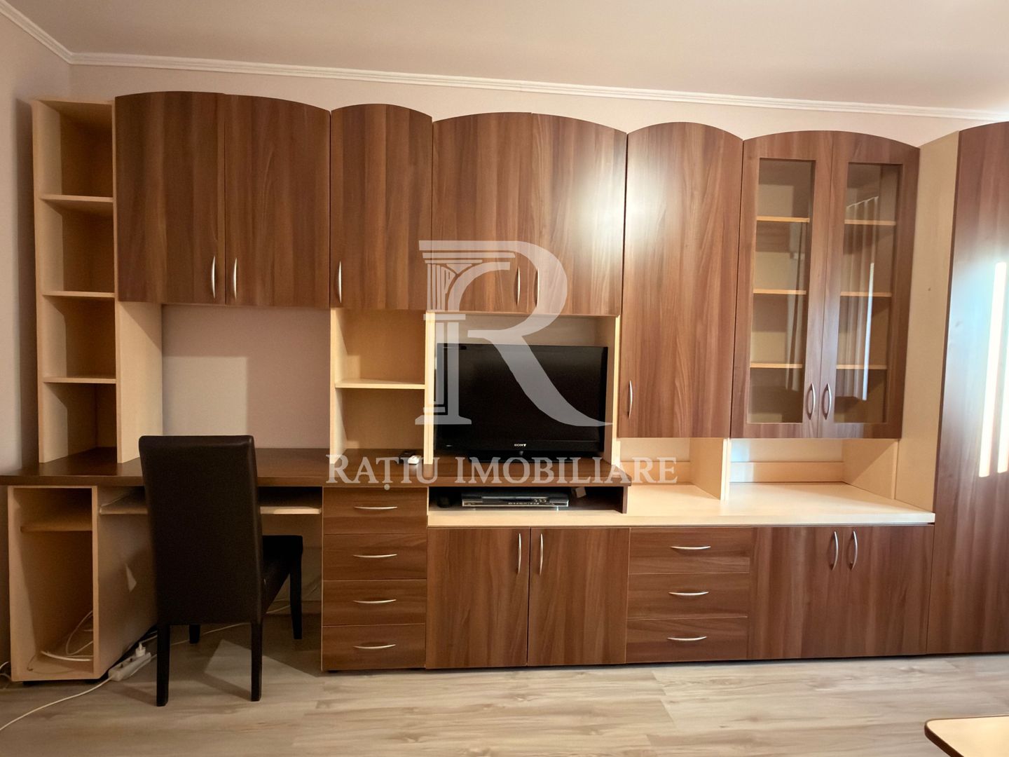 Apartament 2 camere modern | Aproape de Liceul Pedagogic și Prima Shop - Poză 3