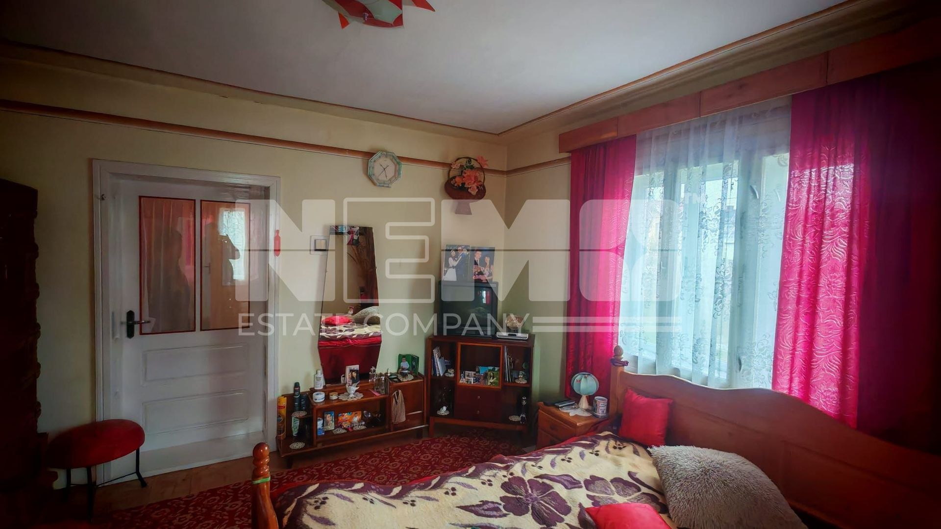 Vilă 5 camere | 200 mp utili | Teren 4.361 mp | Demisol + Mansardă - Poză 4