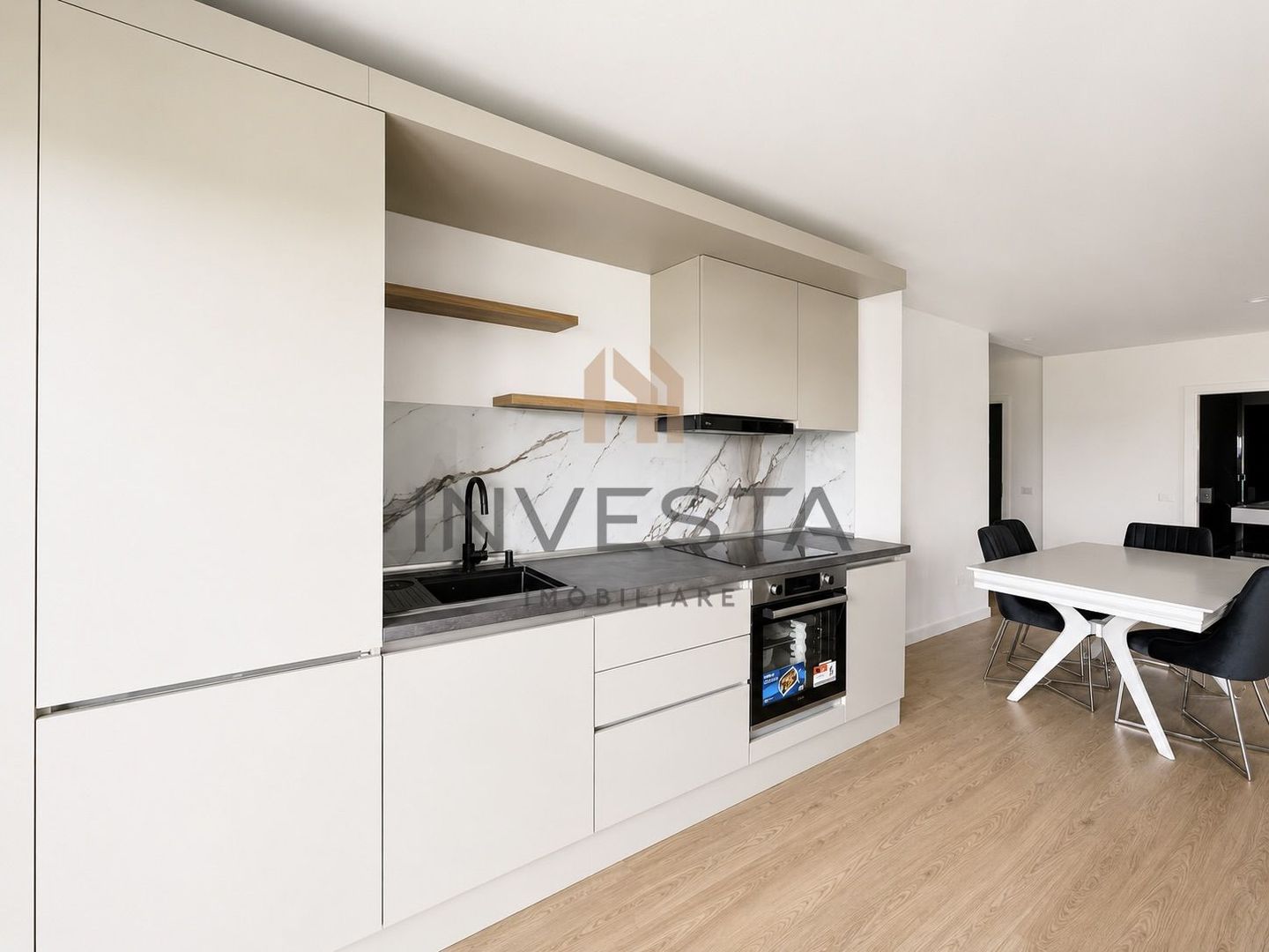 Apartament lux 4 camere si parcare de inchiriat Green Life Frunzisului - Poză 2