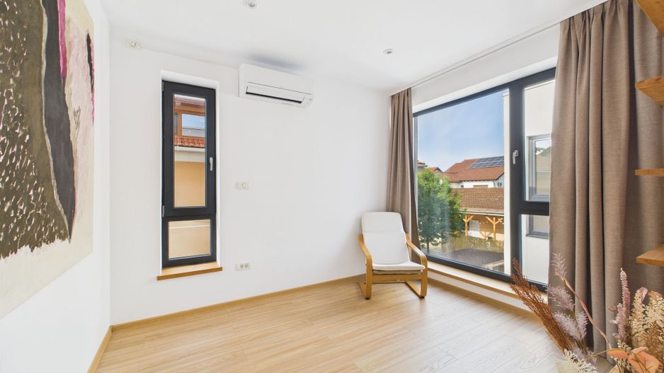 Casă modernă și elegantă, mobilată și utilată - Poză 12