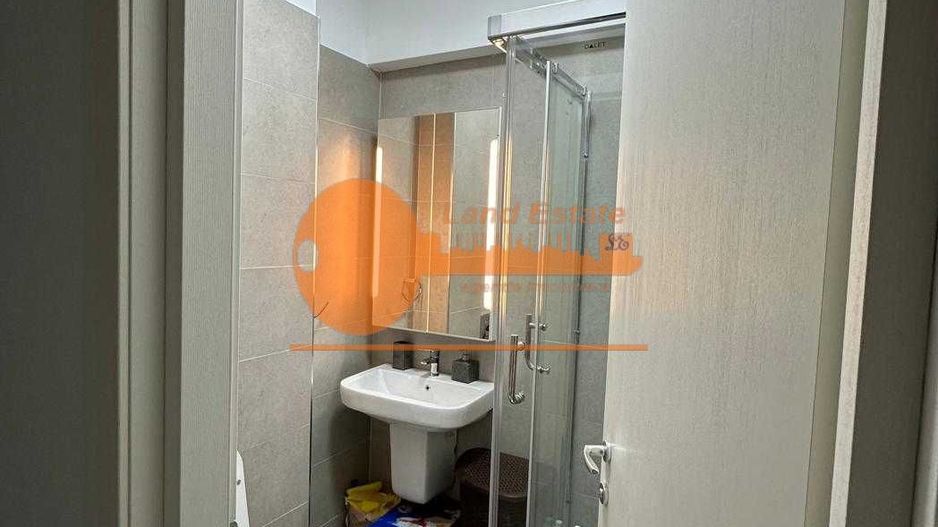 Vanzare 3 camere ( bloc 2020-loc parcare subteran inclus- vedere lac ) - Poză 4