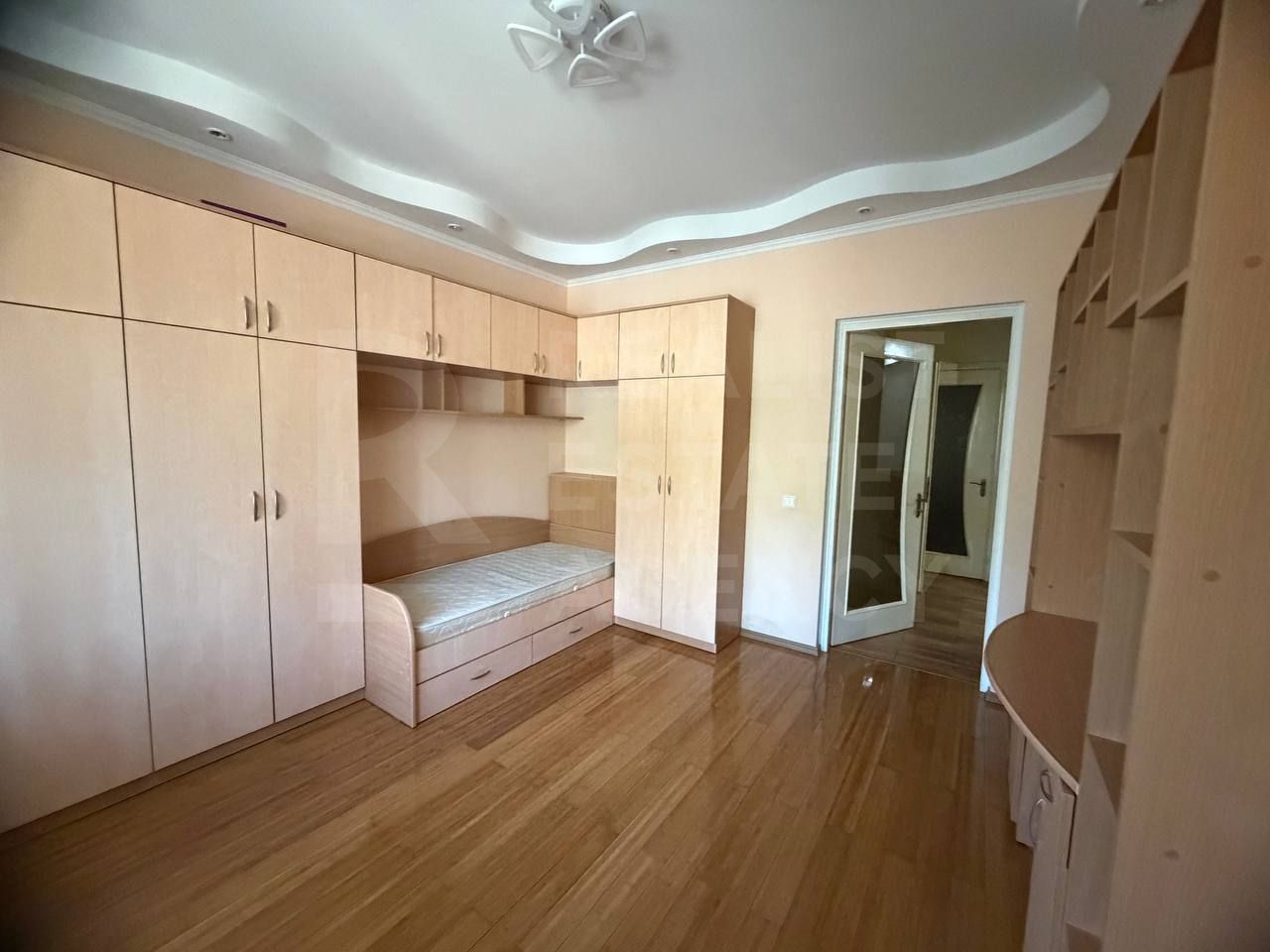 Chirie, apartament, 3 camere, Strada Nicolae Costin, Buiucani - Poză 9