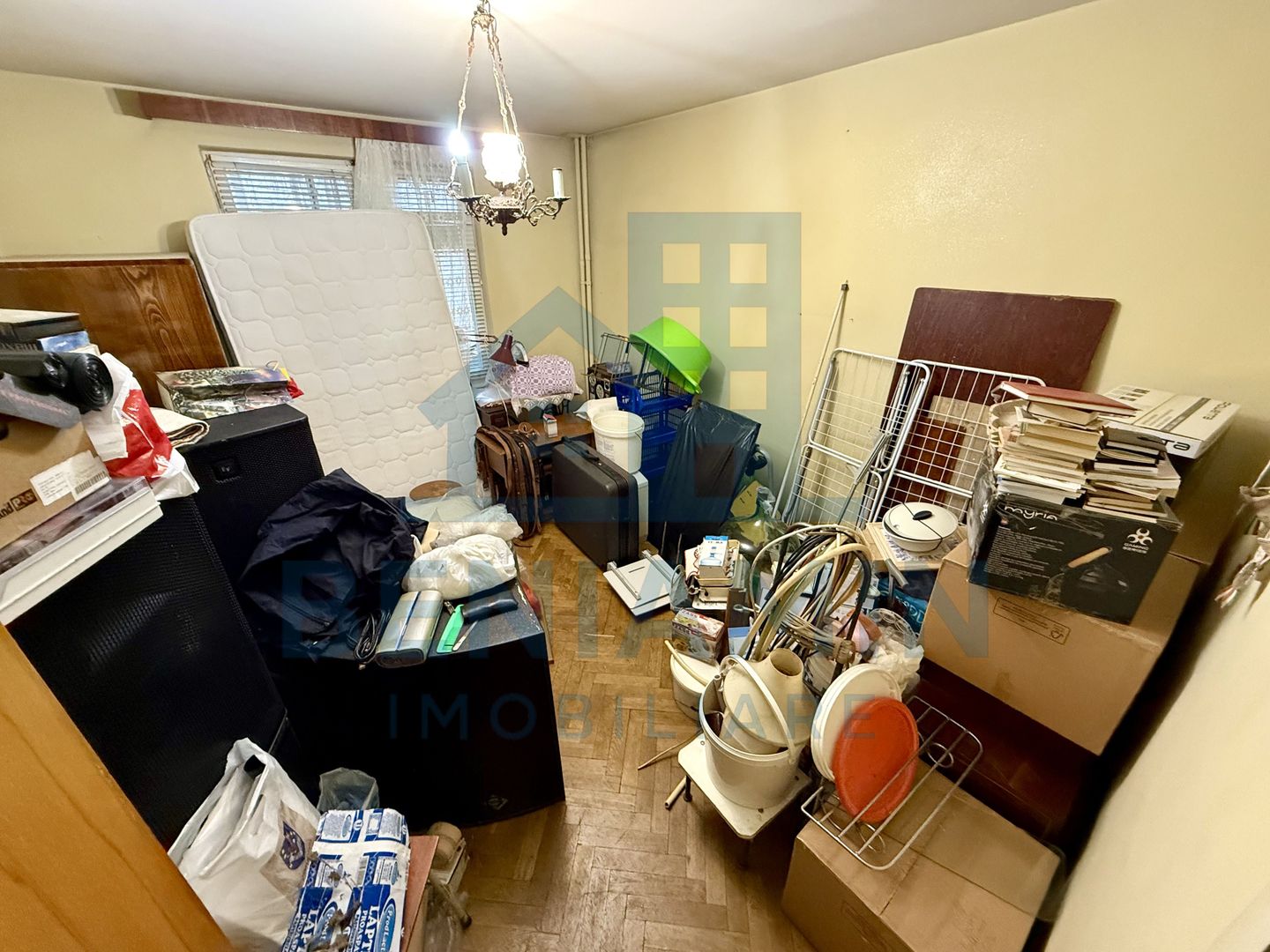 3 decomandate - parter - 65mp - centrala - gol - Scriitorilor - Poză 6