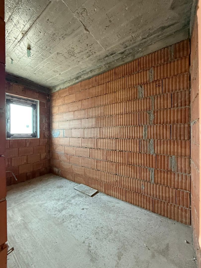 Casa individuala- 3 dormitoare - teren mare -Dumbravita - Poză 6