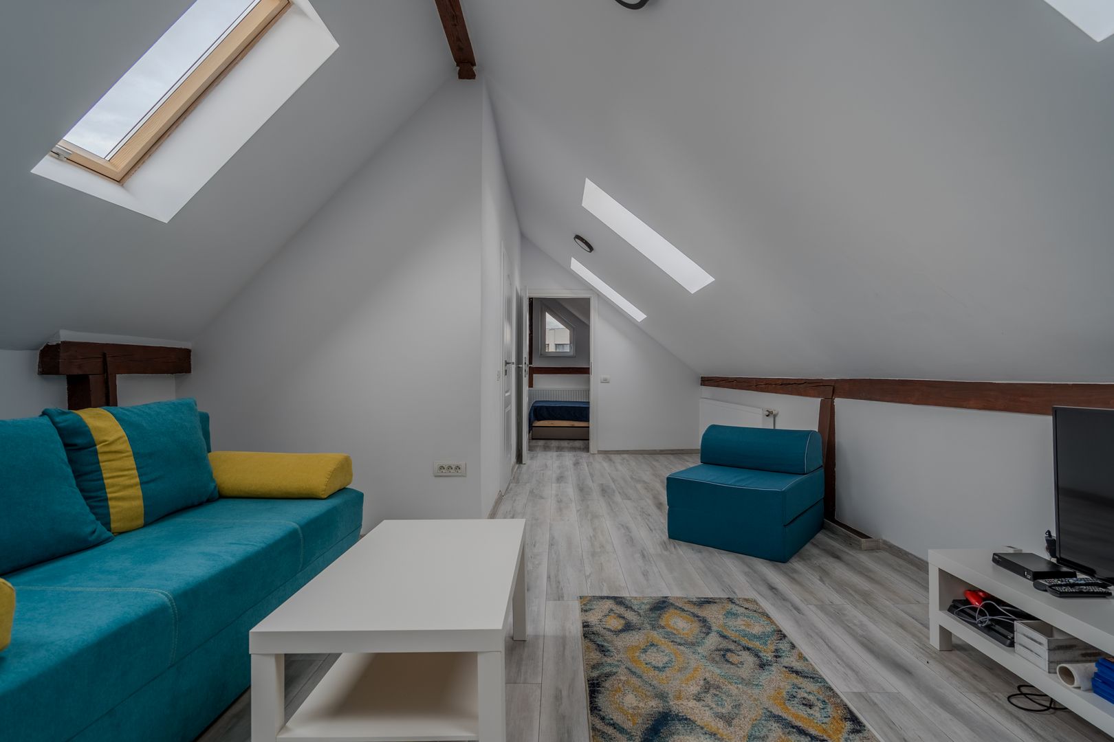 Casa individuala renovata integral | Brasovul Vechi - Dealul Cetatii - Poză 24