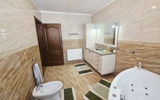 Vilă spațioasă Strejnicu S+P+1E+M, 8 camere, garaj, teren 595 mp - Poză 73