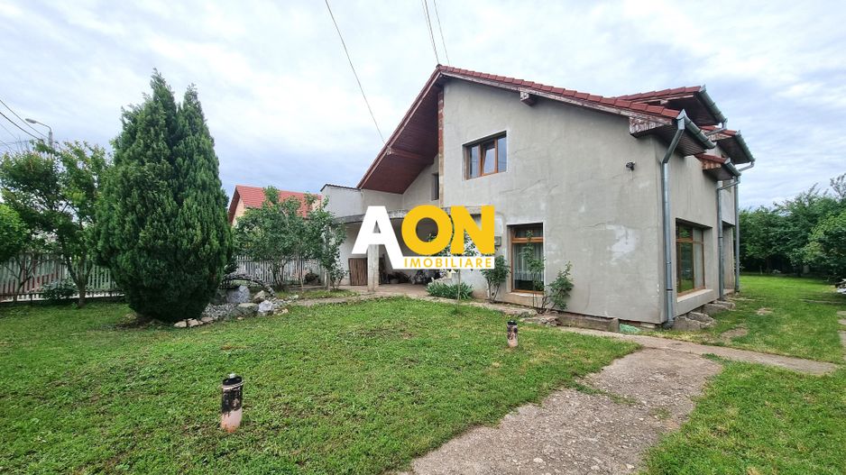 De vanzare casa 6 camere, S+P+M, 900mp teren, Cetate - Poză 1