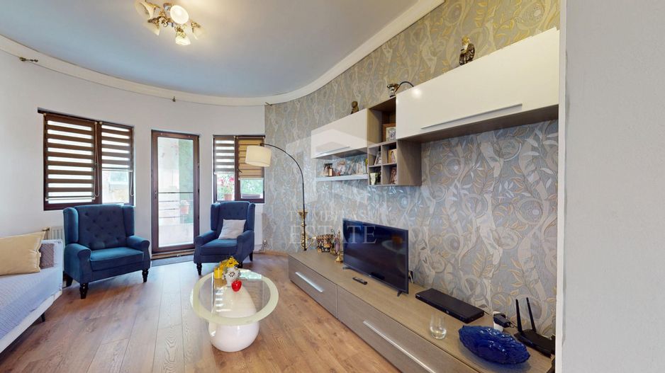 Apartament interbelic cu 3 camere, 124 mp, vis-à-vis de - Poză 1