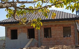 Proiect Casa 5 camere+garaj la rosu 44 mp-teren 553mp-Holboca - Poză 2