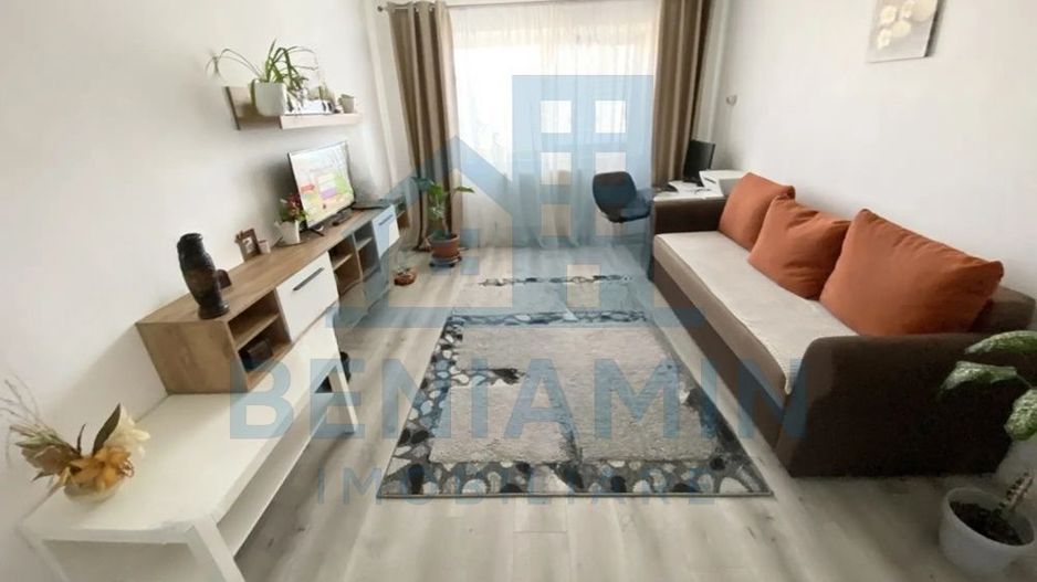 Apartament 3 camere Decomandate-Florilor-Etaj 3-Suprafata 74mp-Liber - Poză 1