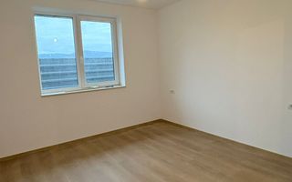Casă modernă de vânzare în Sânpetru - Poză 13