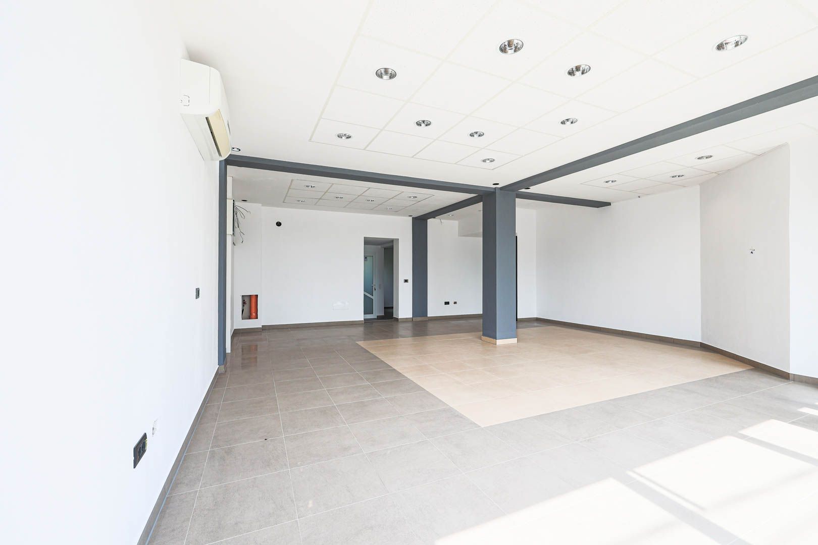 De închiriat spațiu comercial 85 mp în Grădiște – cu vitrină stradală - Poză 6