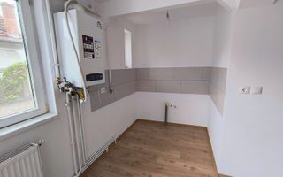 Casă cu 3 camere de vânzare, la cheie, în Unirii, Târgu Mureș - Poză 5