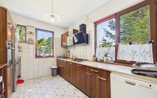 Vilă cu 8 camere de vânzare, piscina, livada, iesire la Balta Pasarea - Poză 13