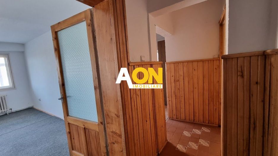 Apartament 3 Camere Decomandat, Bloc cu Lift, Zona Centru - Poză 8