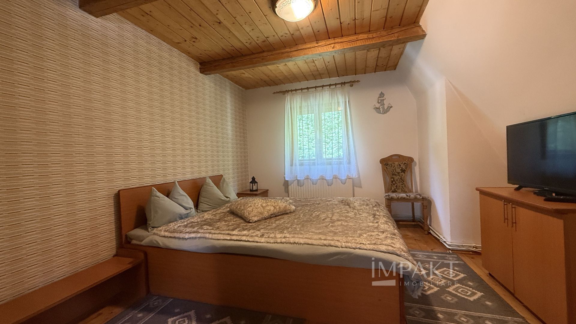 Proprietate cu front la rau si piscina exterioara in Baisoara - Poză 13