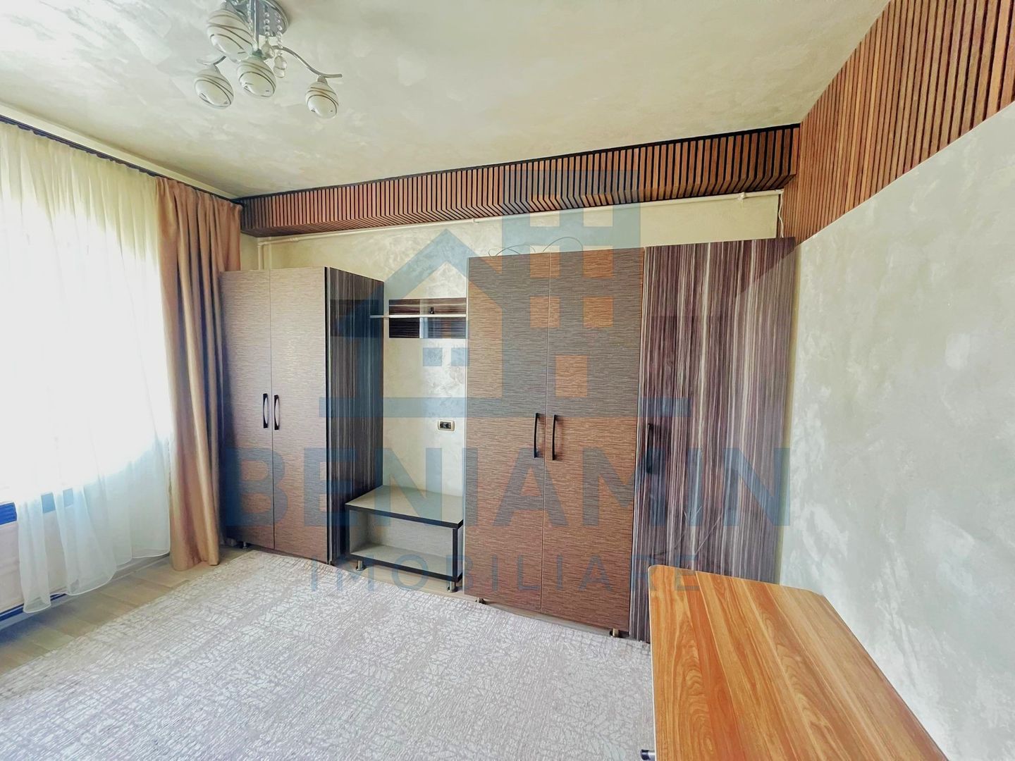 Garsoniera-Etaj2-Triaj-Mobilata-Utilata-Parcare-Gaze-Disponibila Acum - Poză 3