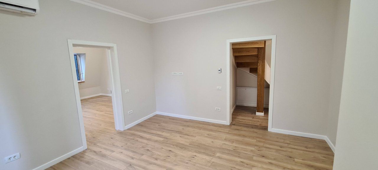 Bulevardul Dacia - Piata Romana | 4 Camere | 2 Bai | Parcare - Poză 6