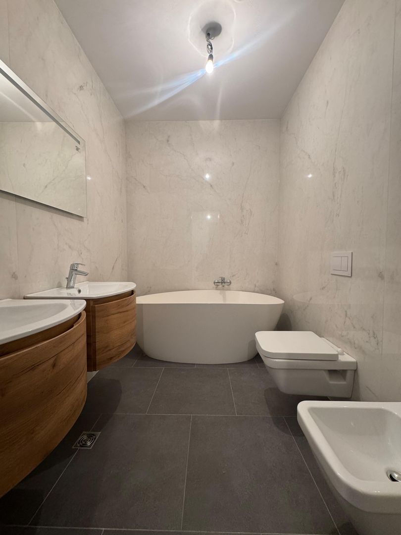 3 camere PREMIUM| 99.7 MP + 9.35 MP terasa - Poză 8