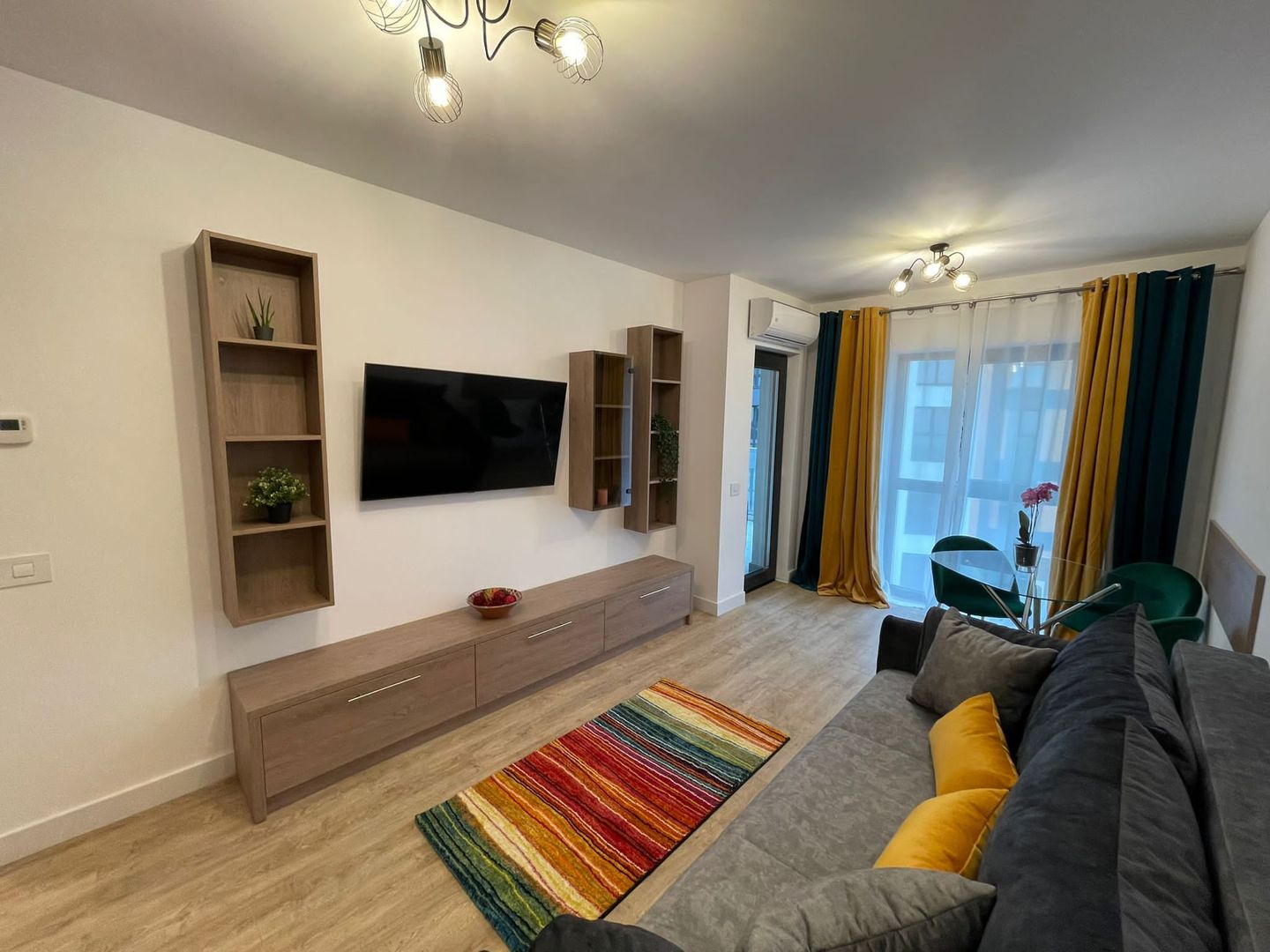 2 camere | loc parcare | mobilat complet - Poză 2