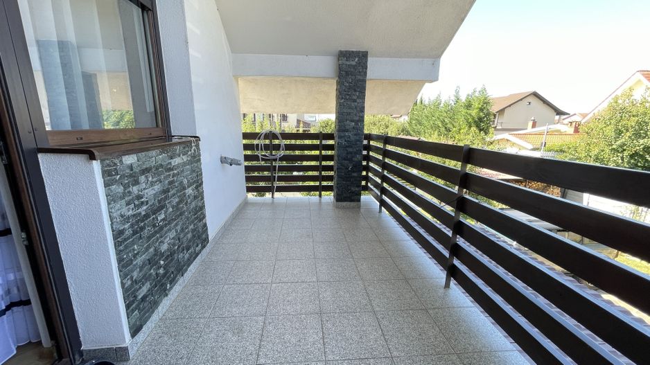 Locuinta eleganta cu finisaje premium - Poză 24