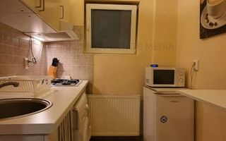 Piata Romana ASE, renovat complet modern, vedere stradala, listat pe AIRBNB - Poză 15