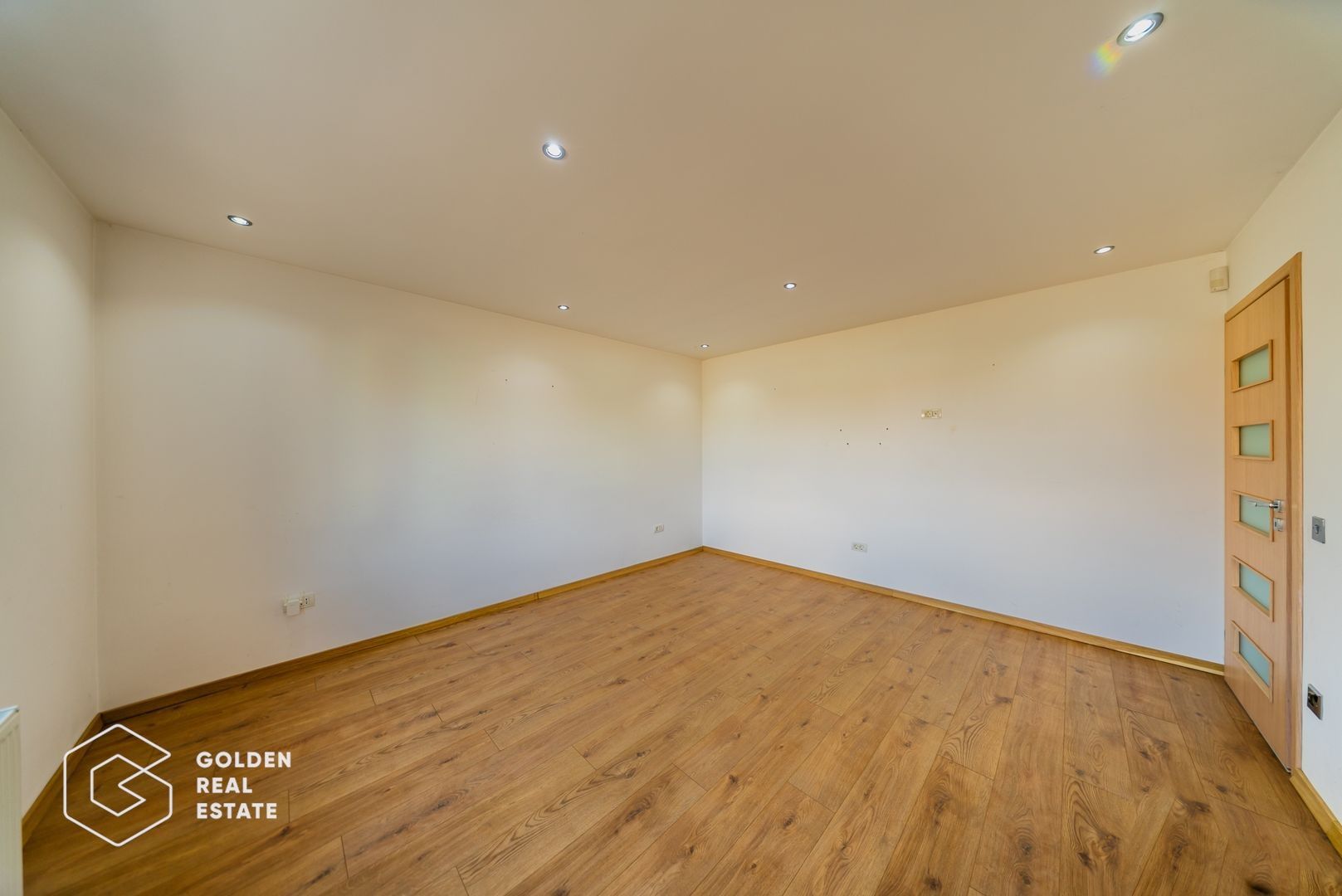 Casa cocheta cu 3 camere, în Bujac, comision 0% - Poză 15