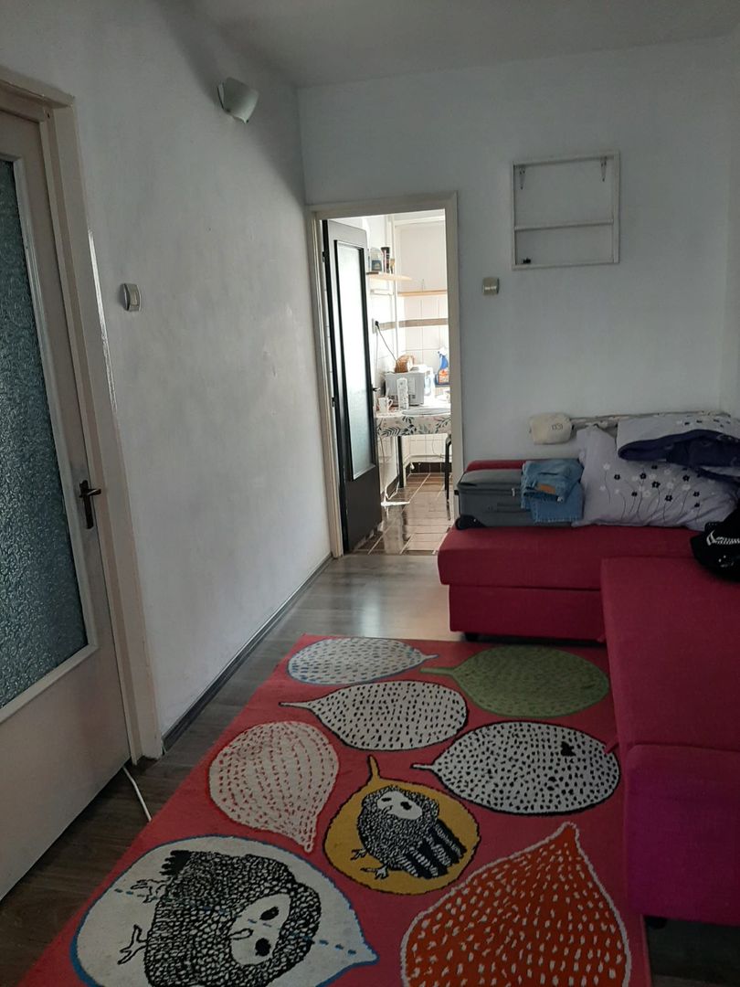 GARSONIERA NATIUNILE UNITE - BUCATARIE INCHISA, MOBILAT/ UTILAT MODERN - Poză 2