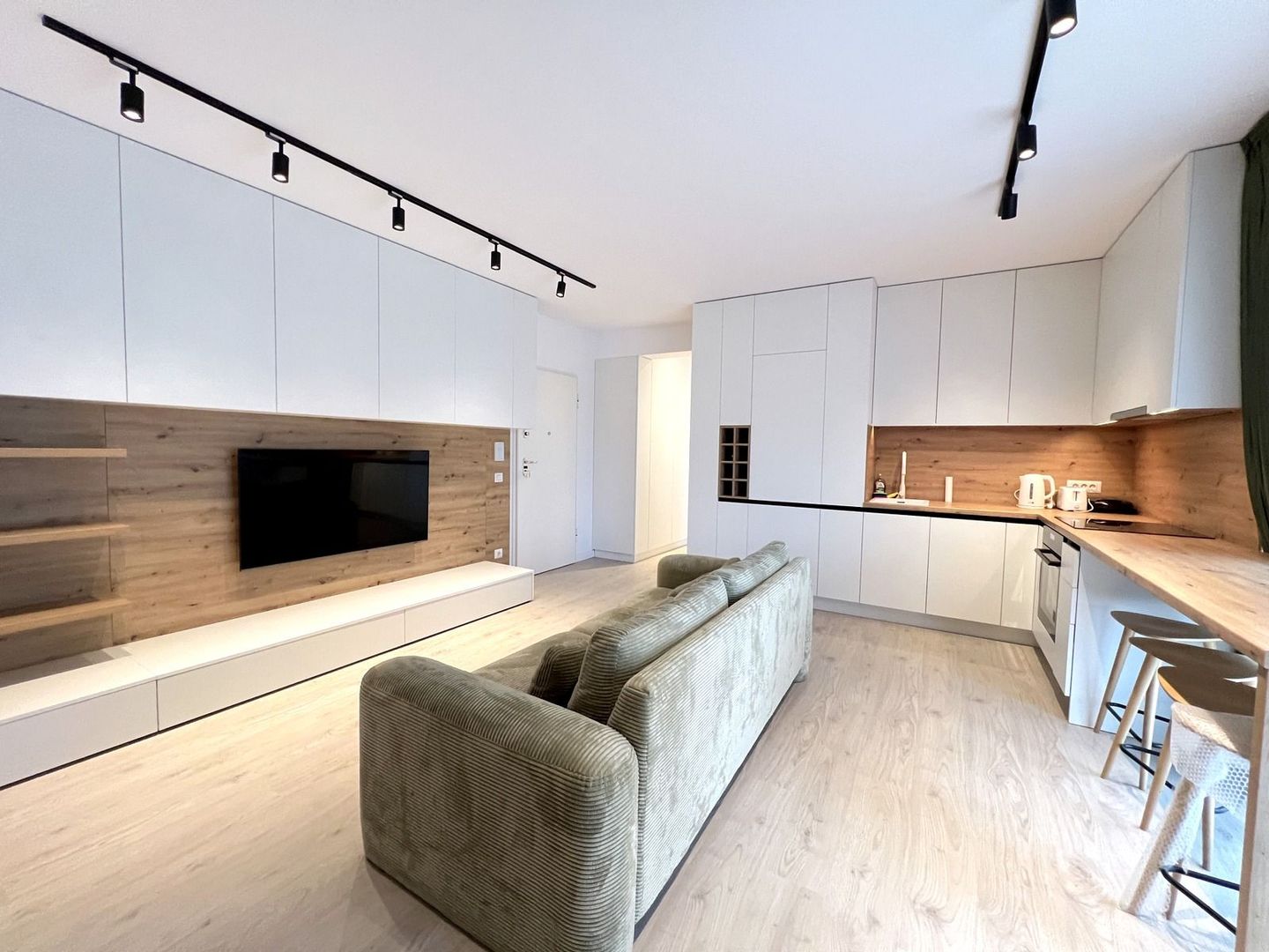 Apartament la cheie + loc parcare cu priză EV – Barbu Vacarescu/ Tei/ Floreasca - Poză 2