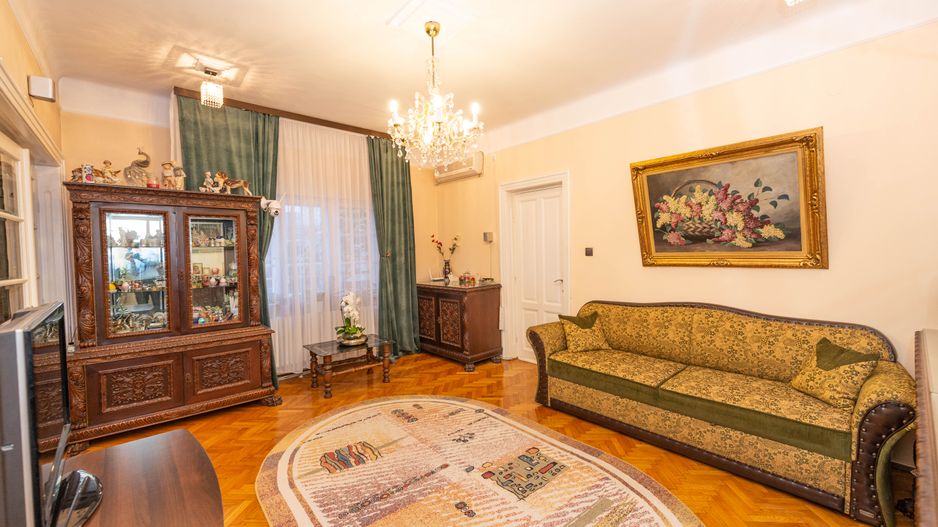Casa de vanzare, 138 mpu, 244 teren, curte, garaj, Cartierul Domenii - Poză 7