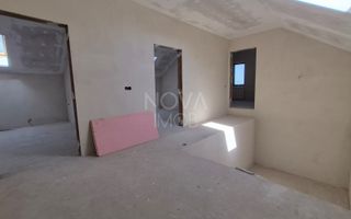 Casa generoasa cu 7 camere, 3 bai, dressing si parcare – Sura Mica - Poză 11