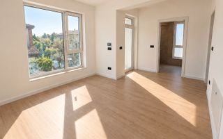 Comision 0! Duplex cu 5 camere despartit prin camera tehnica. Asfalt. - Poză 7