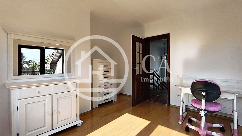 Casa de inchiriat cu 5 camere in cartier Viena, Oradea - Poză 15