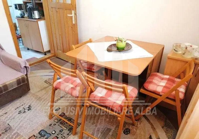 Apartament 2 camere decomandate | 37mp | Etaj 3 | Cetate - Poză 2
