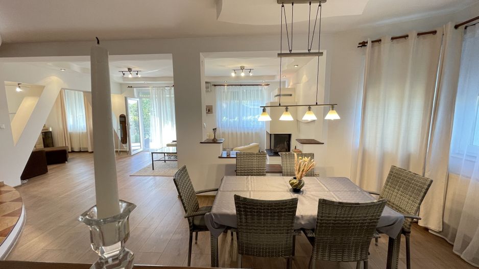 Casa spatioasa cu spatiu de relaxare-zona Blascovici - Poză 5