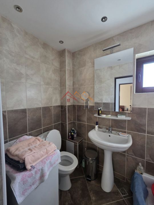 Apartament la casa, 2 camere, parcare, zona Muscel - Poză 9