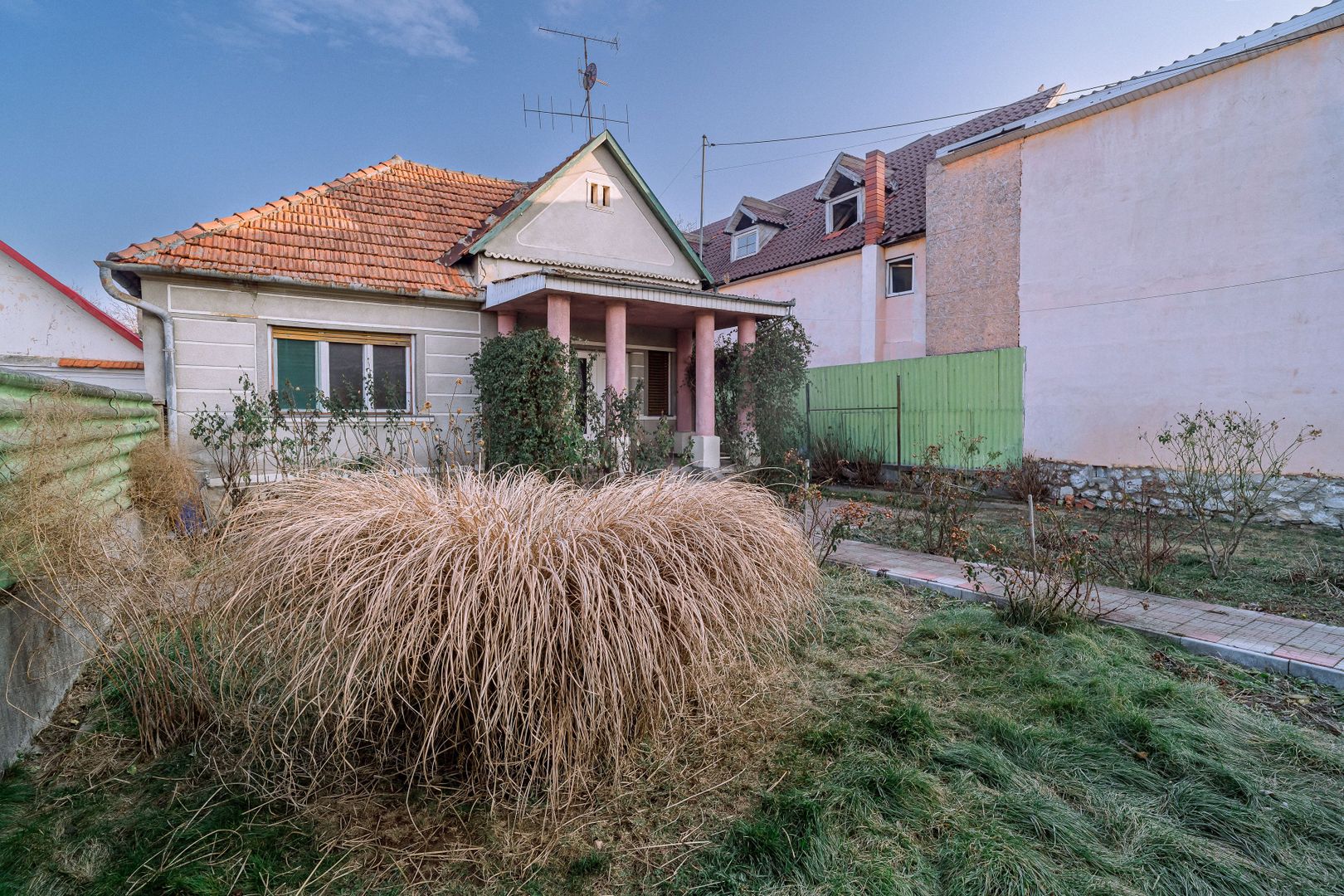Casă, 6 cam, 2 bucătării, 2 băi, #Aleșd, 80 000 E. Comision 0 - Poză 3