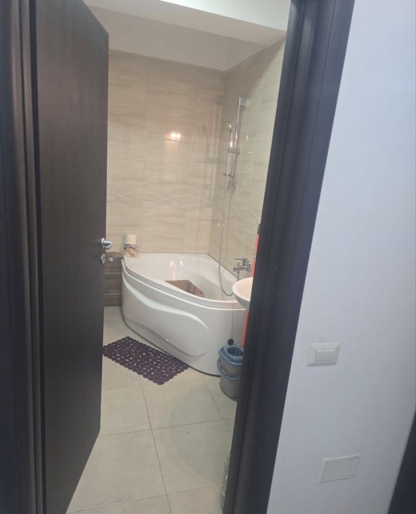Inchiriere apartament 2 camere  decomandat - Poză 3