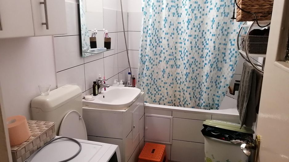 Tractorul 3 camere, situat in  zona Peny. - Poză 4