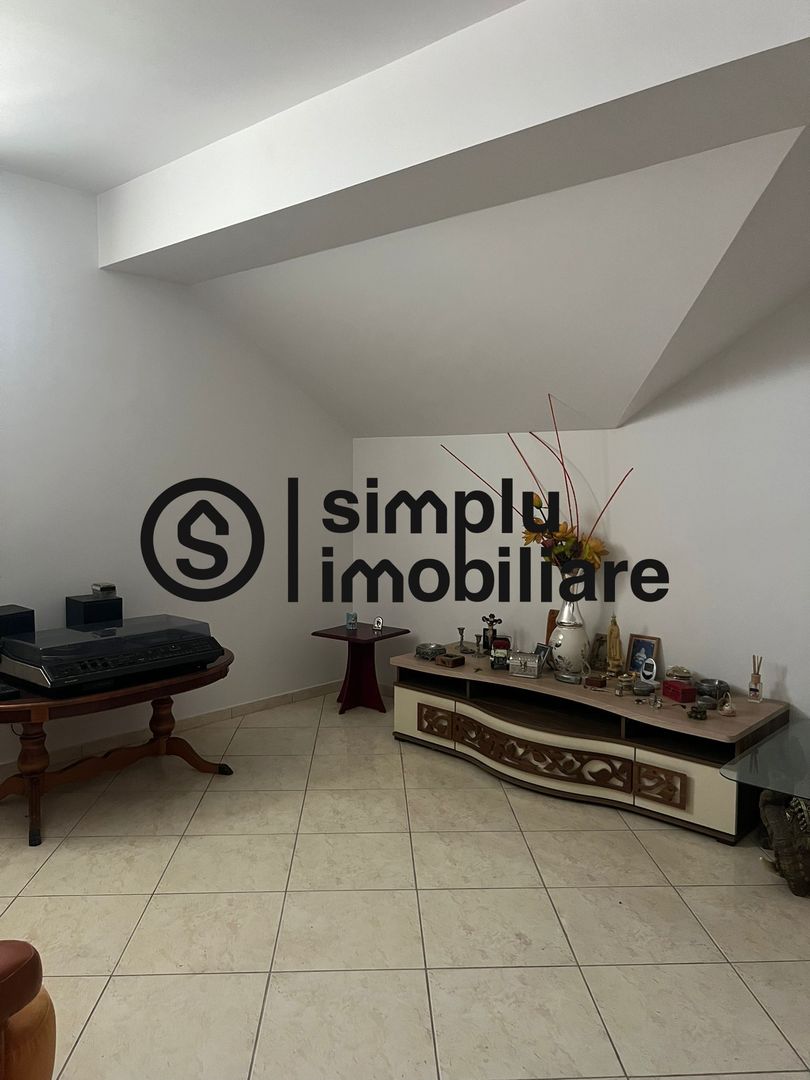 Vila S+P+1+M Lapus, str Paunitei - Poză 80