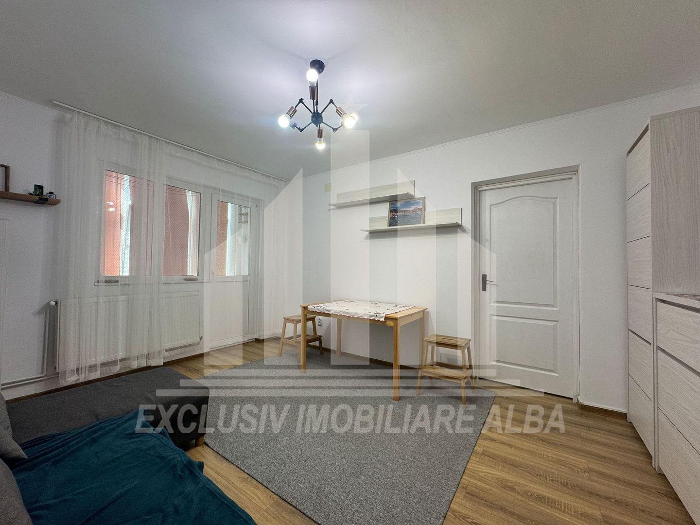 Apartament 3 camere | De inchiriat | 52 mp | Renovat Complet | Cetate - Poză 2