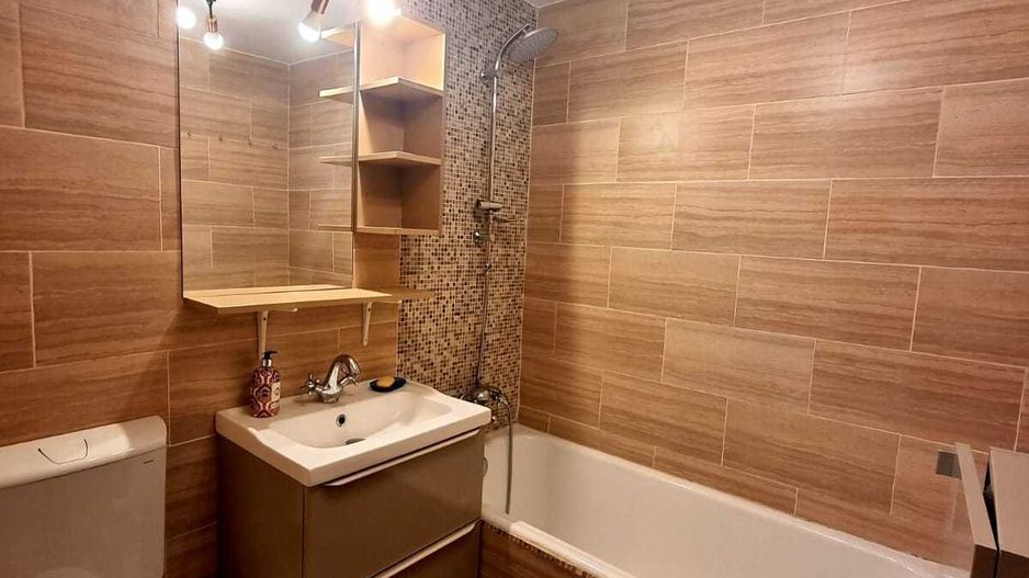 2 camere -54 mp- Mega Mall - Poză 4